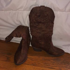 Brown Embroidered Heeled Boots